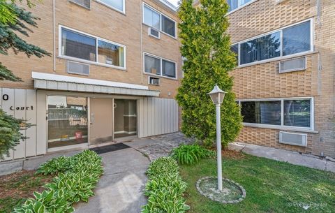 1610 W Jarvis Avenue 2B Chicago IL 60626