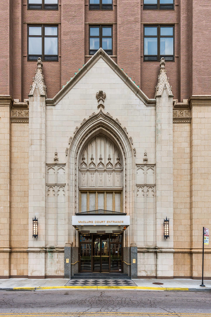 680 N Lake Shore Drive 821