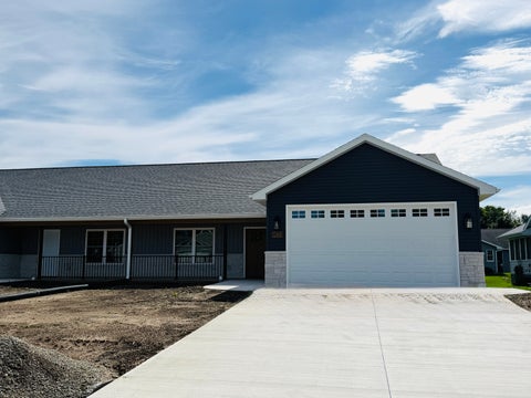Tiny photo for 1421 North Ridge Drive, Rock Falls, IL 61071 (MLS # 12450104)