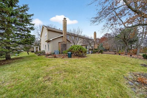 Tiny photo for 1404 Amy Lane, Libertyville, IL 60048 (MLS # 12500637)