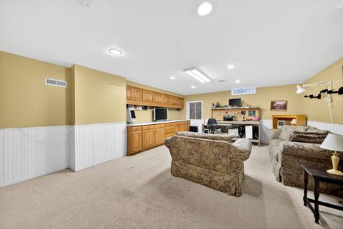 Tiny photo for 1404 Amy Lane, Libertyville, IL 60048 (MLS # 12500637)