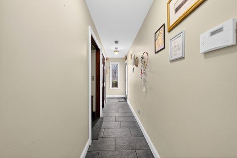 Tiny photo for 1404 Amy Lane, Libertyville, IL 60048 (MLS # 12500637)