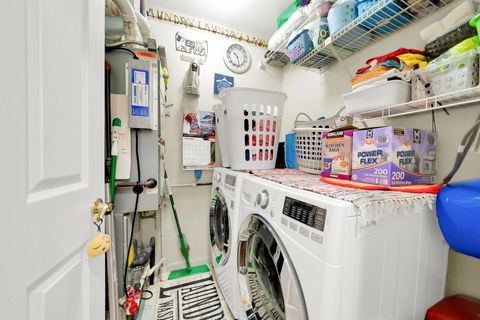 Tiny photo for 664 E Oakton Street, Des Plaines, IL 60018 (MLS # 12595261)