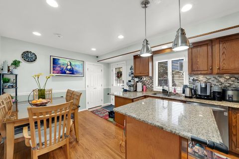 Tiny photo for 664 E Oakton Street, Des Plaines, IL 60018 (MLS # 12595261)