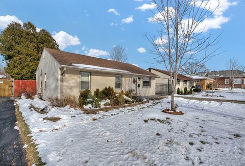 Tiny photo for 664 E Oakton Street, Des Plaines, IL 60018 (MLS # 12595261)