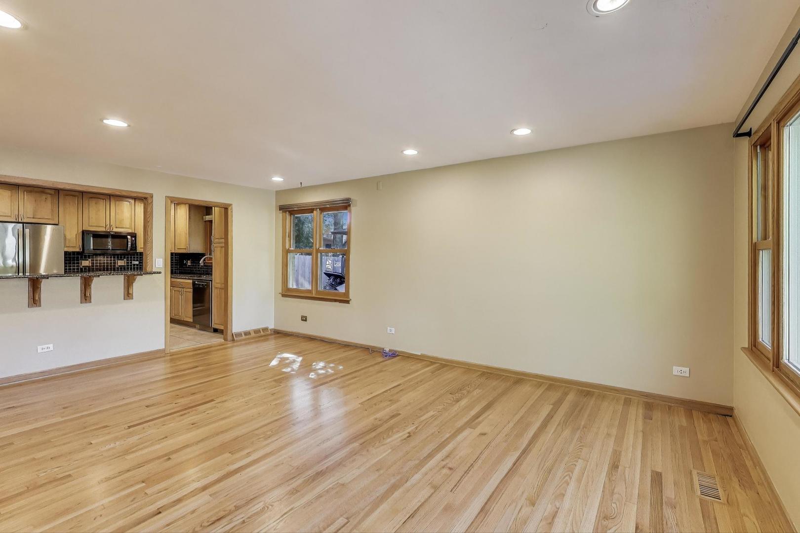137 Racine Place