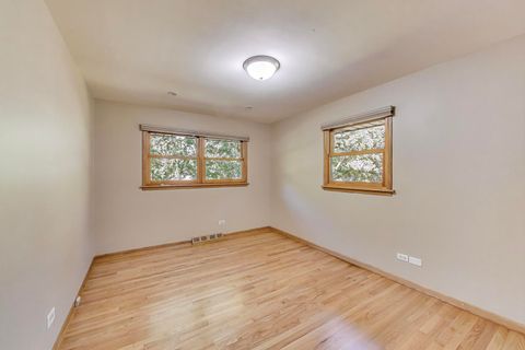 Tiny photo for 137 Racine Place, Mundelein, IL 60060 (MLS # 12501721)