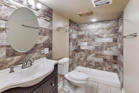 Tiny photo for 137 Racine Place, Mundelein, IL 60060 (MLS # 12501721)