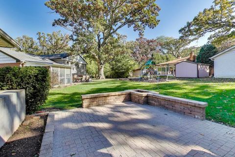 Tiny photo for 137 Racine Place, Mundelein, IL 60060 (MLS # 12501721)