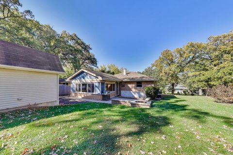 Tiny photo for 137 Racine Place, Mundelein, IL 60060 (MLS # 12501721)