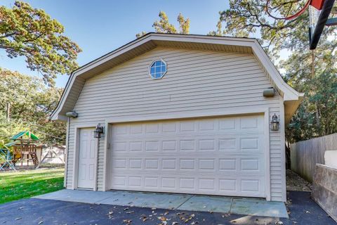 Tiny photo for 137 Racine Place, Mundelein, IL 60060 (MLS # 12501721)