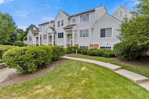 Photo of 657 S Parkside Drive, Round Lake, IL 60073 (MLS # 12716547)