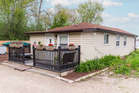 Tiny photo for 40492 N Lambert Drive, Antioch, IL 60002 (MLS # 12489340)