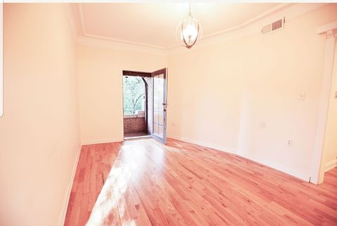 Tiny photo for 5107 S Ingleside Avenue #3, Chicago, IL 60615 (MLS # 12436892)