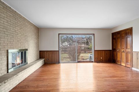 Tiny photo for 2908 Parkside Drive, Highland Park, IL 60035 (MLS # 12601621)