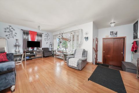 Tiny photo for 1318 Balmoral Avenue, Westchester, IL 60154 (MLS # 12450775)