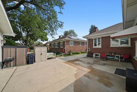 Tiny photo for 1318 Balmoral Avenue, Westchester, IL 60154 (MLS # 12450775)