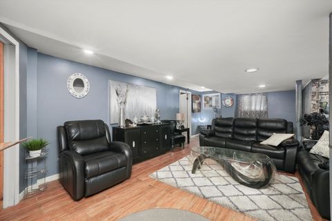 Tiny photo for 1318 Balmoral Avenue, Westchester, IL 60154 (MLS # 12450775)