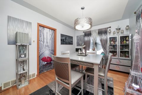 Tiny photo for 1318 Balmoral Avenue, Westchester, IL 60154 (MLS # 12450775)