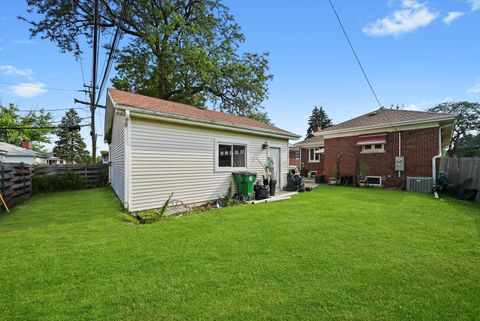 Tiny photo for 1318 Balmoral Avenue, Westchester, IL 60154 (MLS # 12450775)