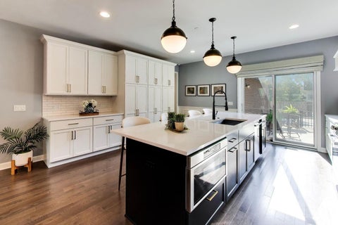 Tiny photo for 1279 Gateway Court, Northbrook, IL 60062 (MLS # 12789566)