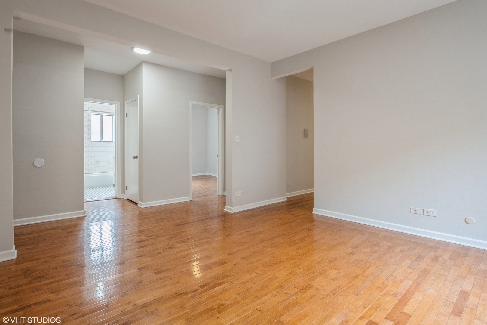 808 W Lakeside Place 203