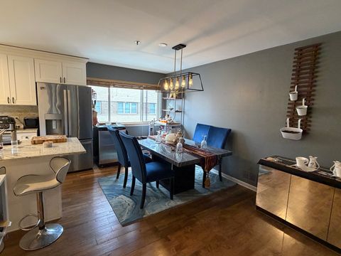 Tiny photo for 425 S Harvey Avenue #E, Oak Park, IL 60302 (MLS # 12671323)