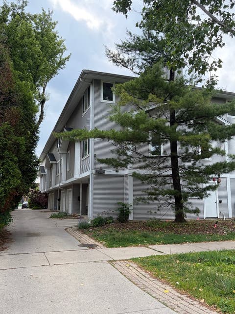 Photo of 425 S Harvey Avenue #E, Oak Park, IL 60302 (MLS # 12671323)