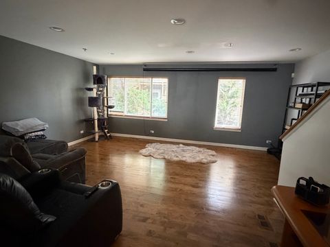 Tiny photo for 425 S Harvey Avenue #E, Oak Park, IL 60302 (MLS # 12671323)