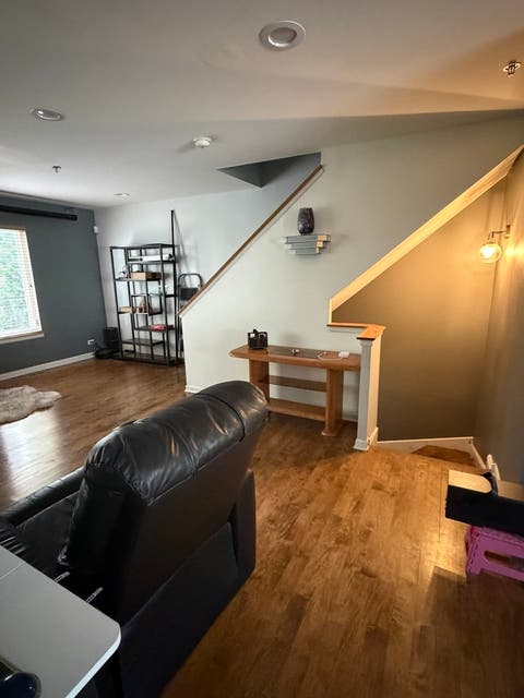 Tiny photo for 425 S Harvey Avenue #E, Oak Park, IL 60302 (MLS # 12671323)