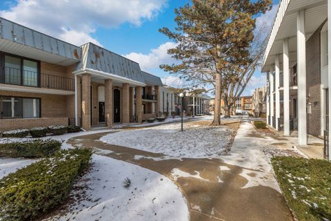 Tiny photo for 4123 W 98th Street #C, Oak Lawn, IL 60453 (MLS # 12553258)