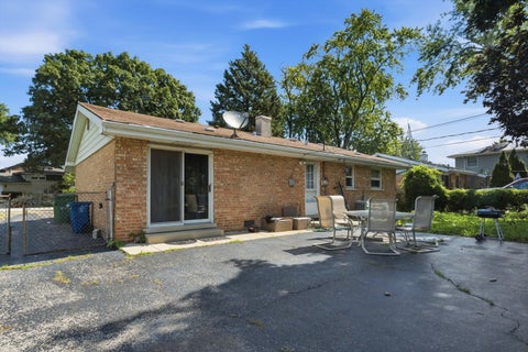Tiny photo for 5023 W 81st Street, Burbank, IL 60459 (MLS # 12738919)