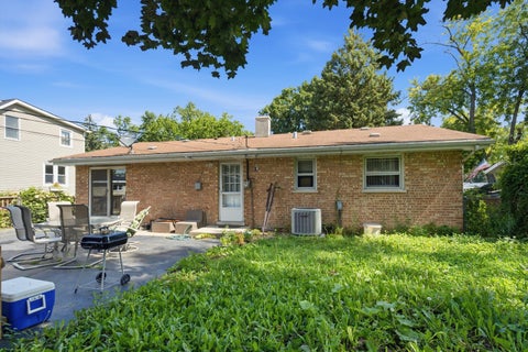 Tiny photo for 5023 W 81st Street, Burbank, IL 60459 (MLS # 12738919)