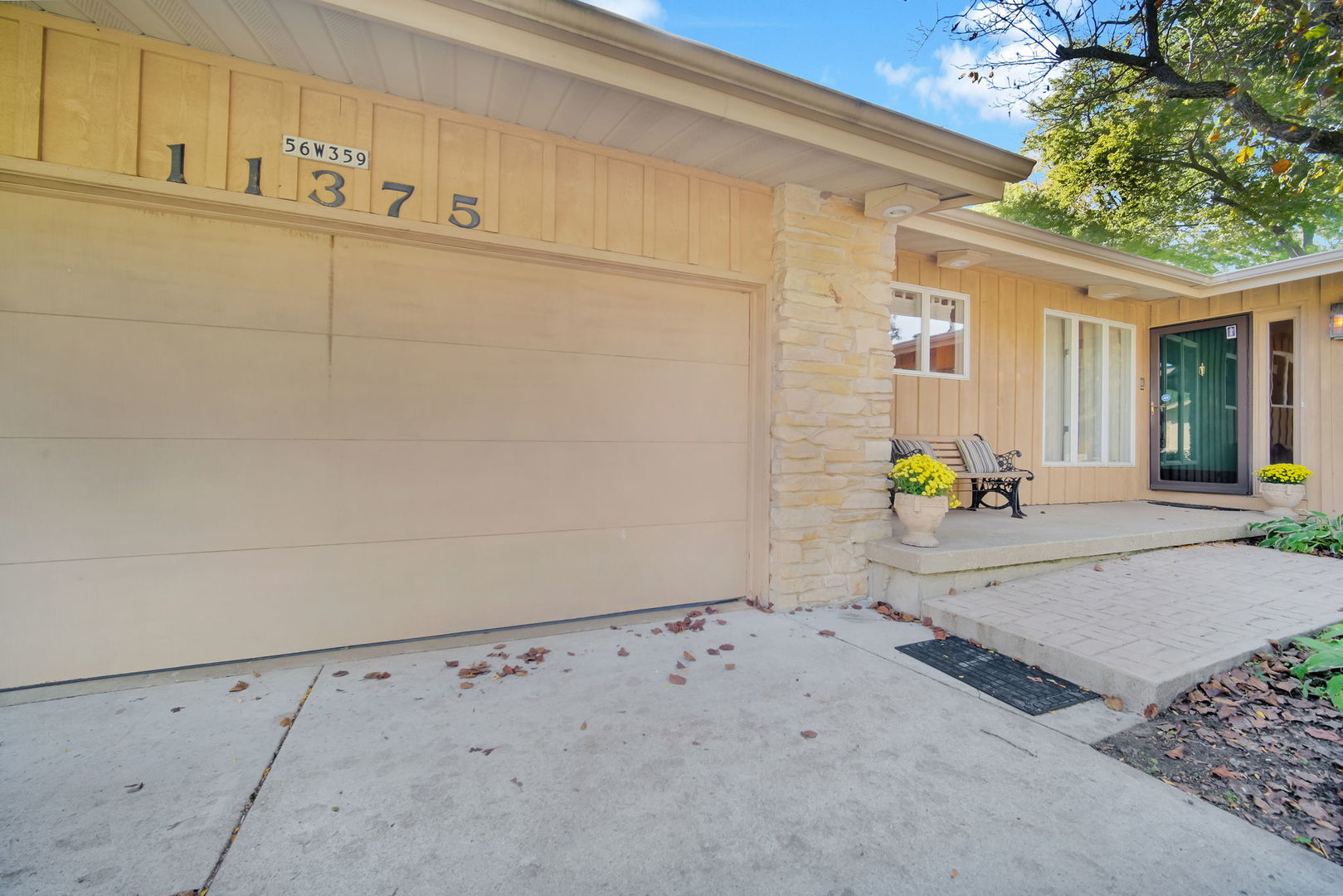11375 James Court