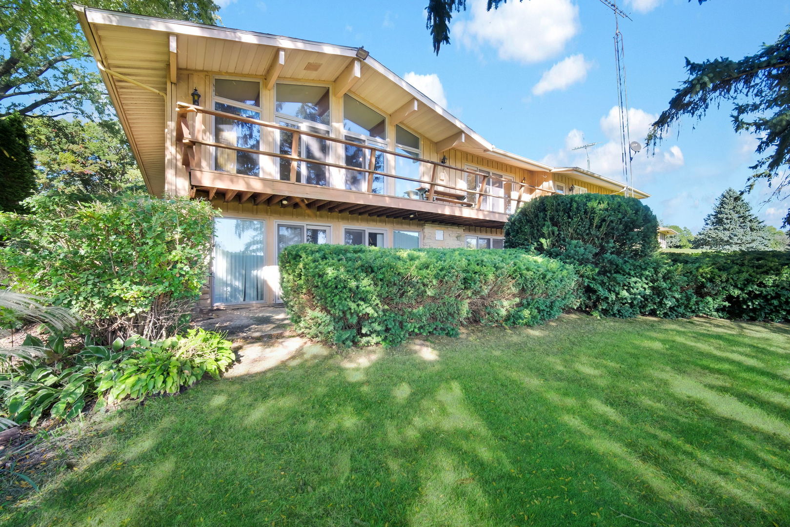 11375 James Court