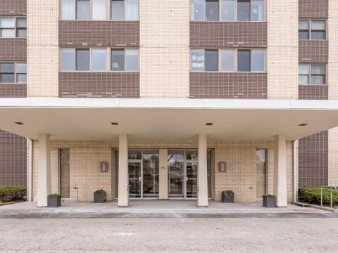 Tiny photo for 141 N La Grange Road #801, La Grange, IL 60525 (MLS # 12596581)