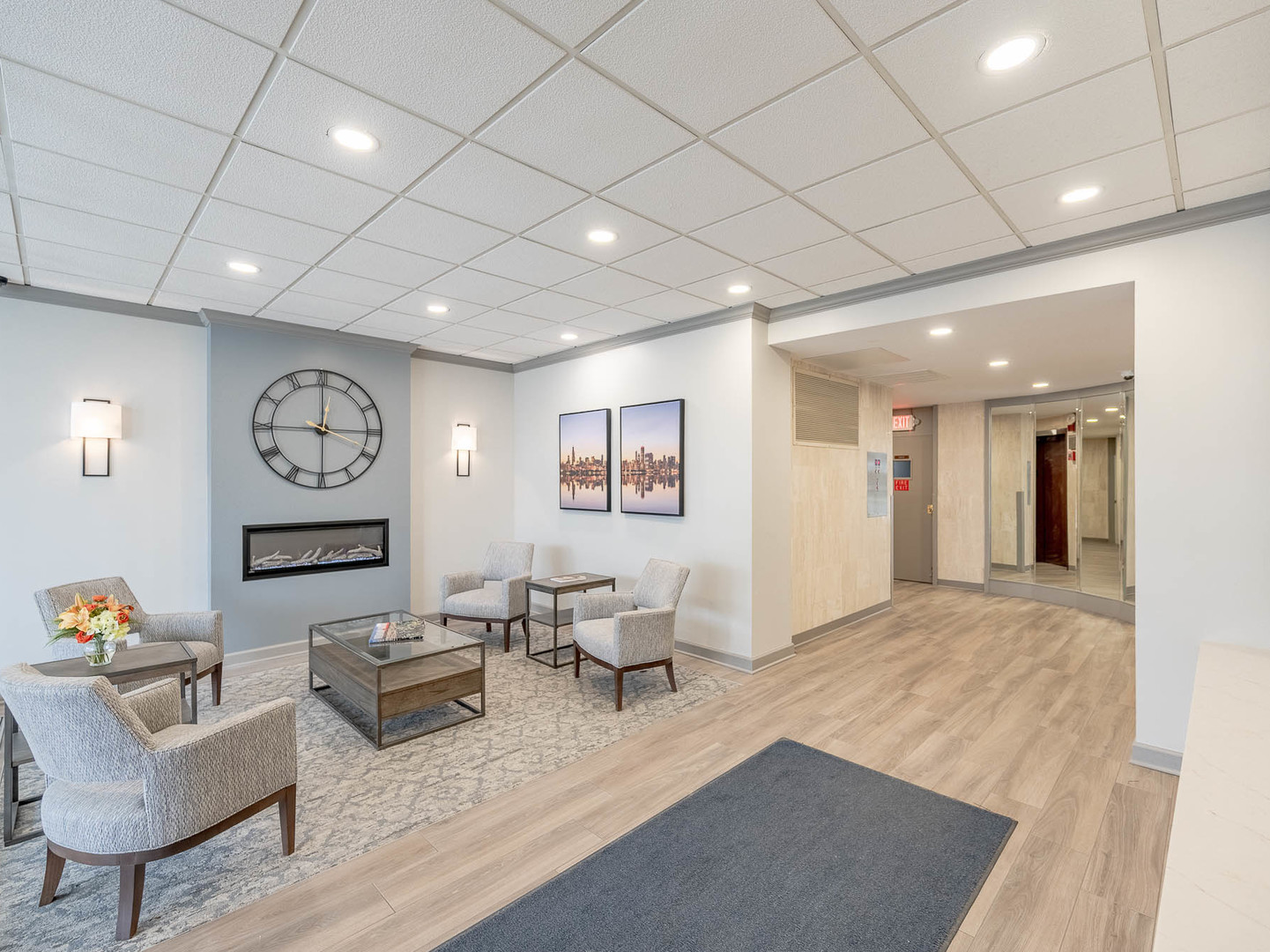 141 N La Grange Road 801