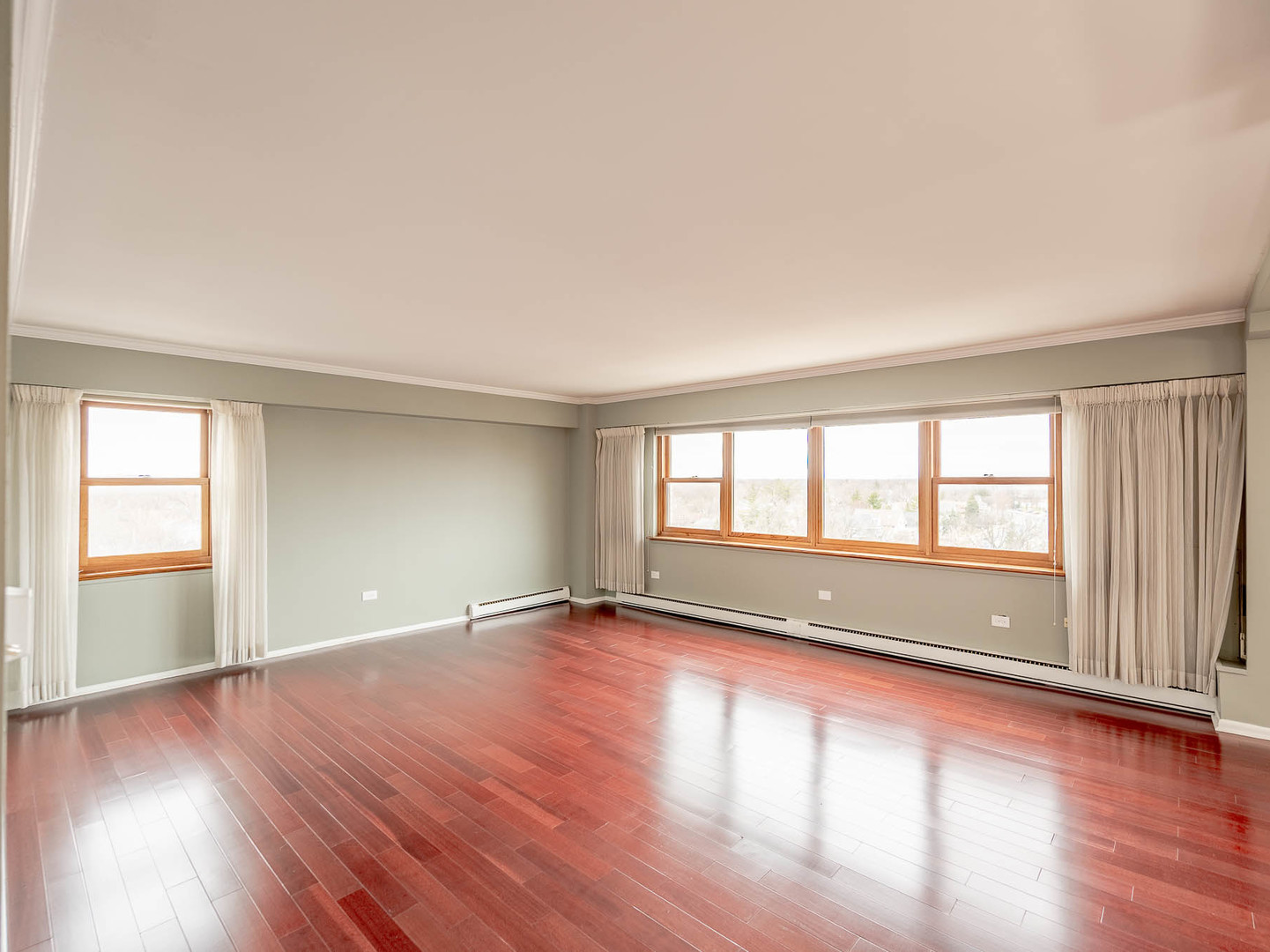 141 N La Grange Road 801