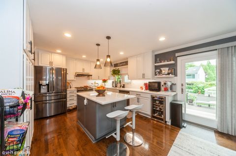 Tiny photo for 116 S Deerpath Drive, Vernon Hills, IL 60061 (MLS # 12395386)