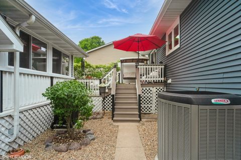 Tiny photo for 116 S Deerpath Drive, Vernon Hills, IL 60061 (MLS # 12395386)