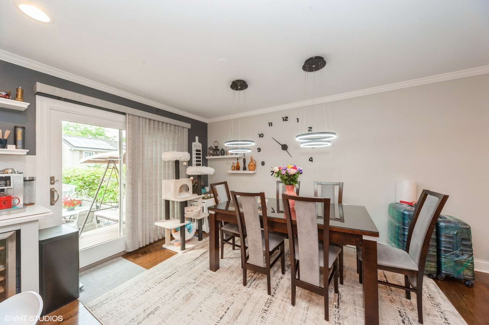 116 S Deerpath Drive