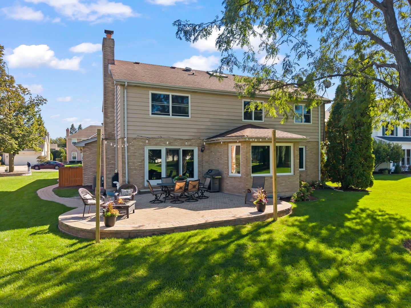 1N210 COVENTRY Drive