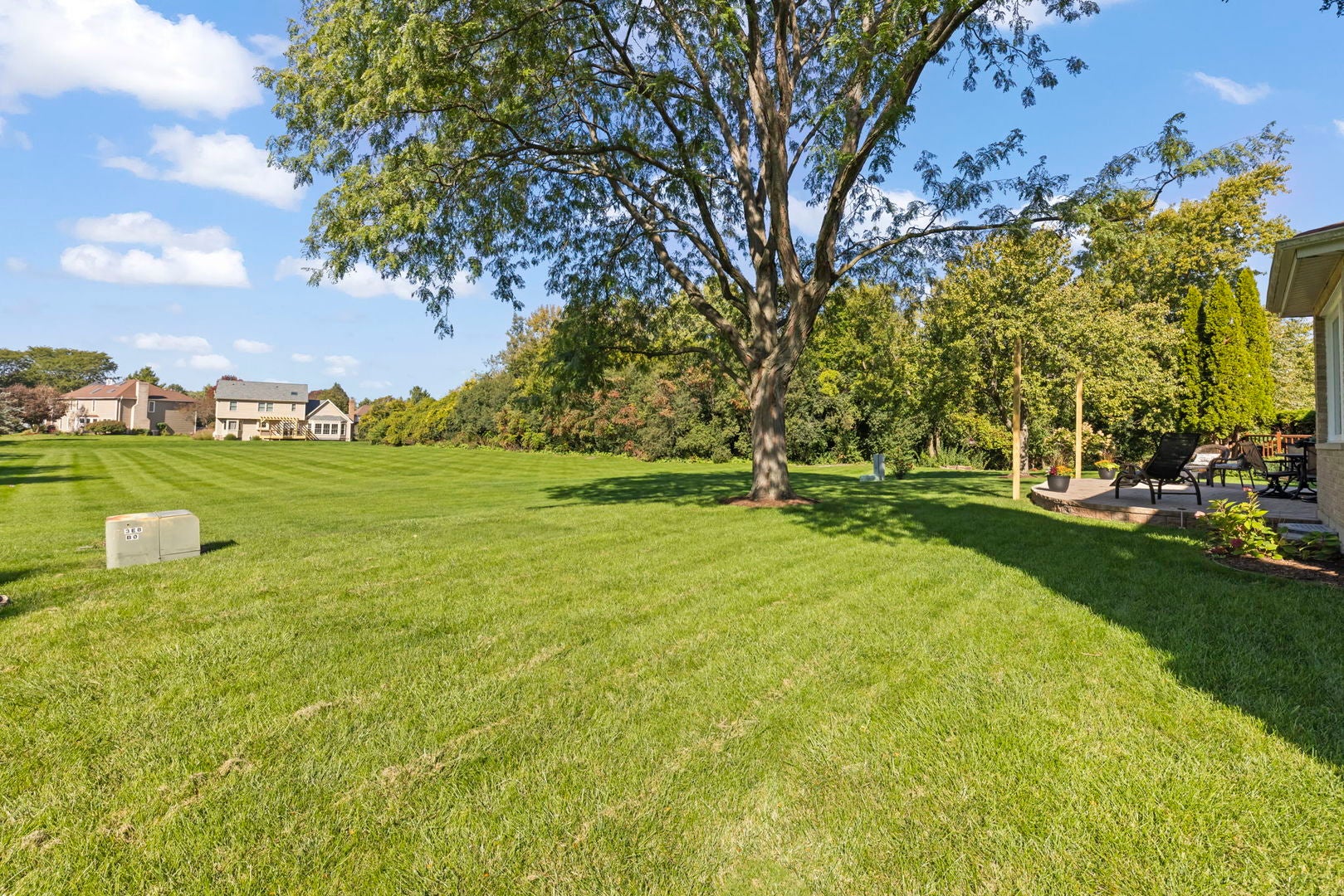 1N210 COVENTRY Drive
