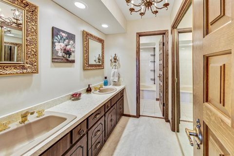 Tiny photo for Libertyville, IL 60048 (MLS # 12546664)