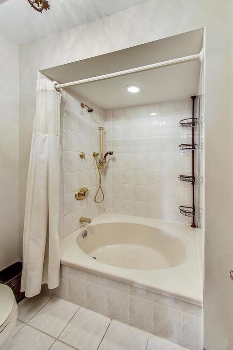 Tiny photo for Libertyville, IL 60048 (MLS # 12546664)