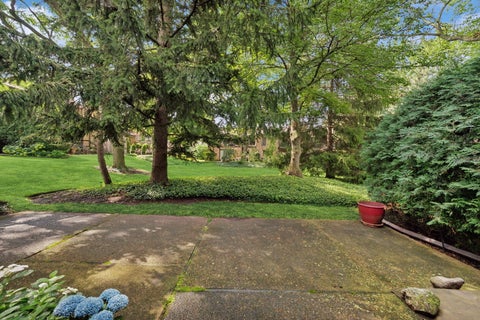 Tiny photo for 1728 Wildberry Drive #G, Glenview, IL 60025 (MLS # 12735475)