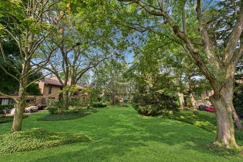 Tiny photo for 1728 Wildberry Drive #G, Glenview, IL 60025 (MLS # 12735475)