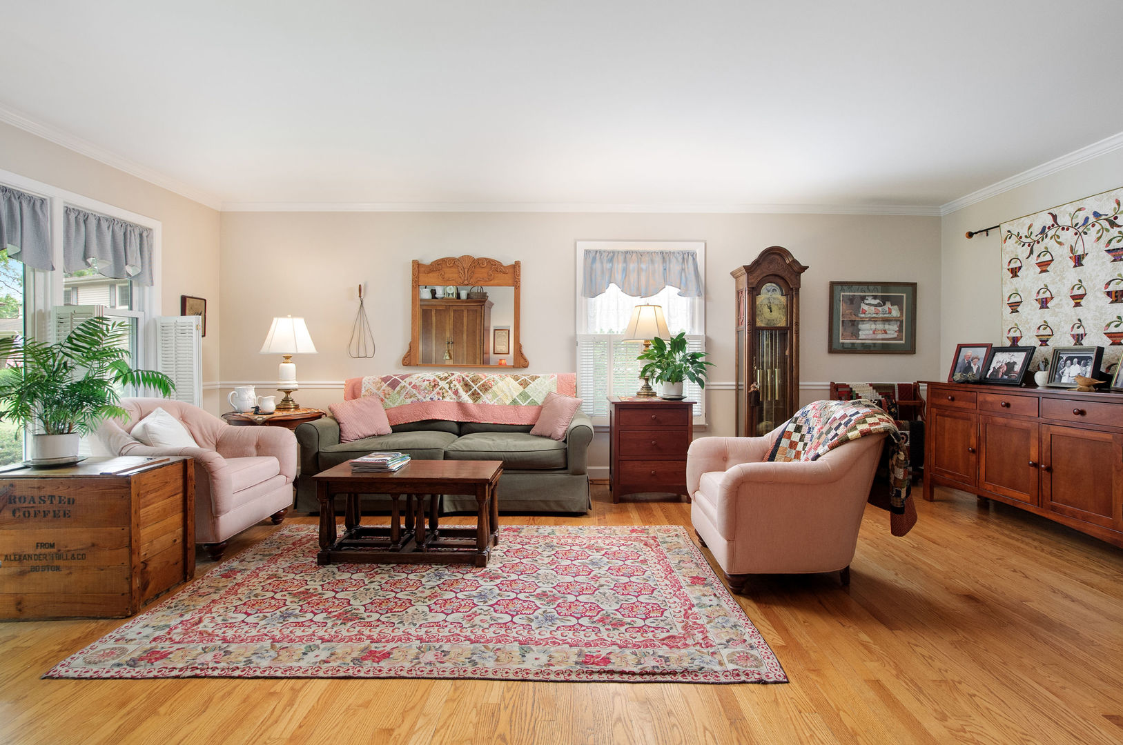 1307 W Mulberry Lane