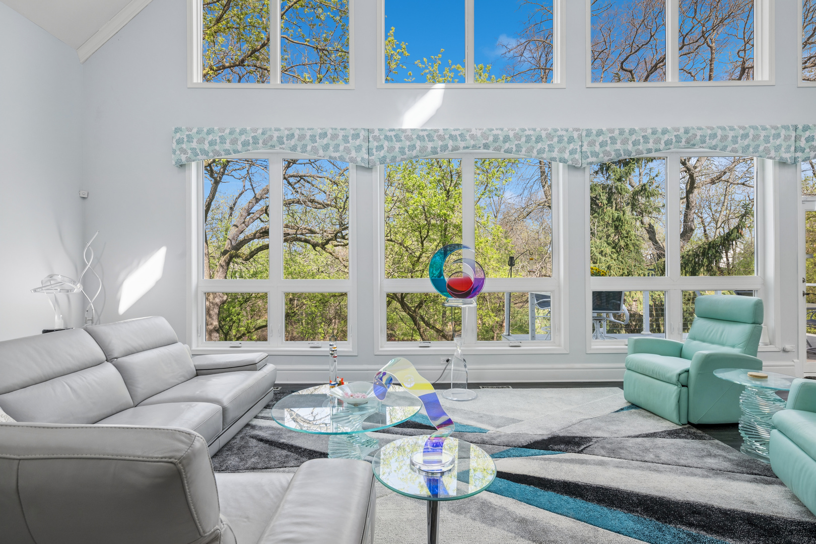 6112 Pleasant View