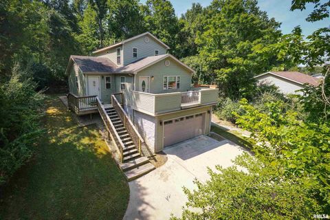 Photo of 701 E CAMPUS Drive, Carbondale, IL 62901 (MLS # EB459237)